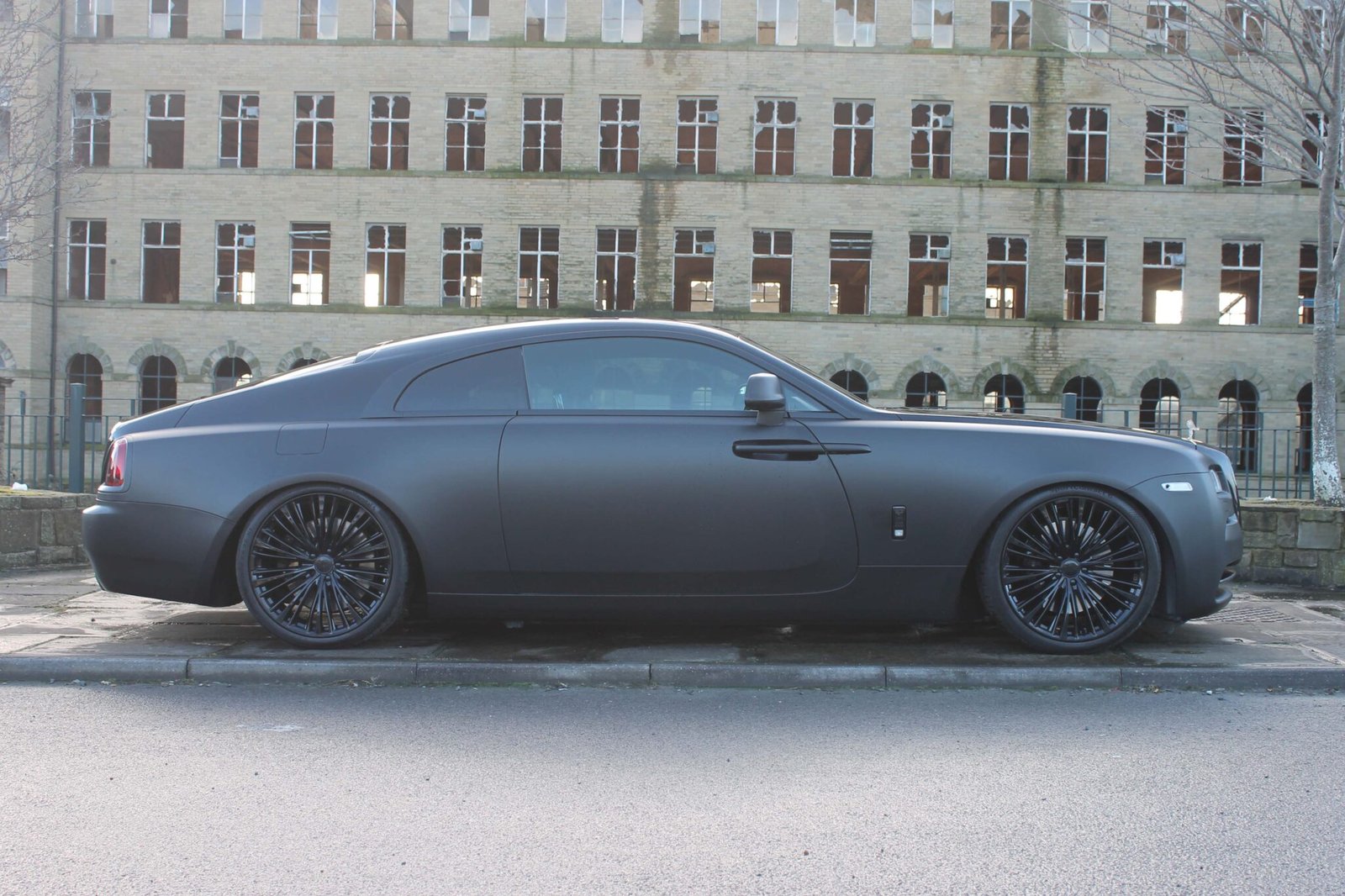 HIRE ROLLS ROYCE WRAITH BLACK EDITION