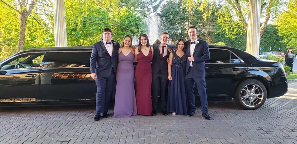 HIRE Prom-Night LIMO